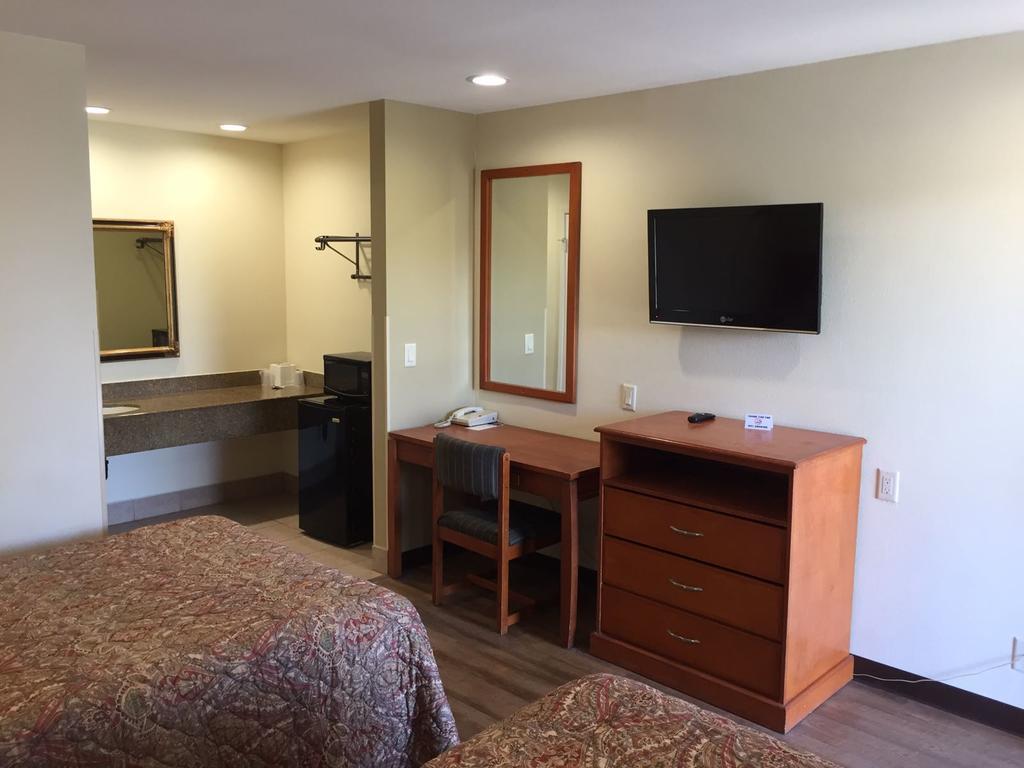 Simply Home Inn & Suites - Riverside Rom bilde