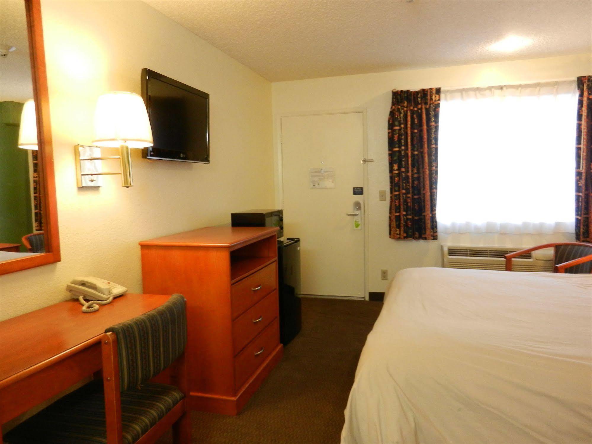 Simply Home Inn & Suites - Riverside Eksteriør bilde